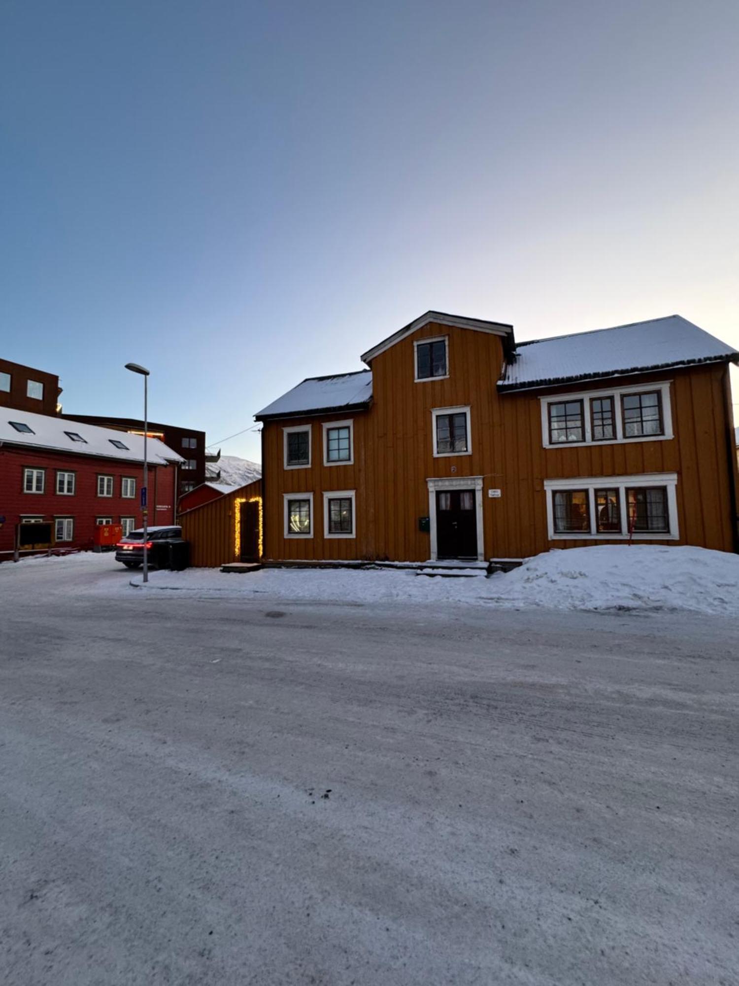 Old Town Square City Center Tromsø Exteriör bild